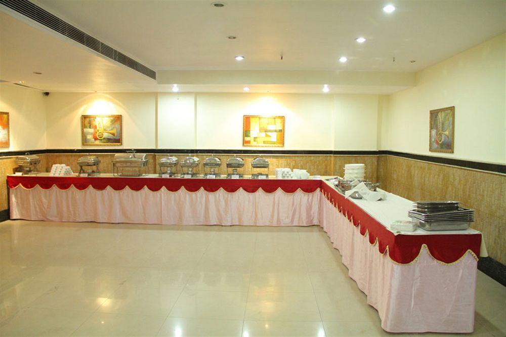 Hotel Abhay Palace Ghaziabad Exterior foto