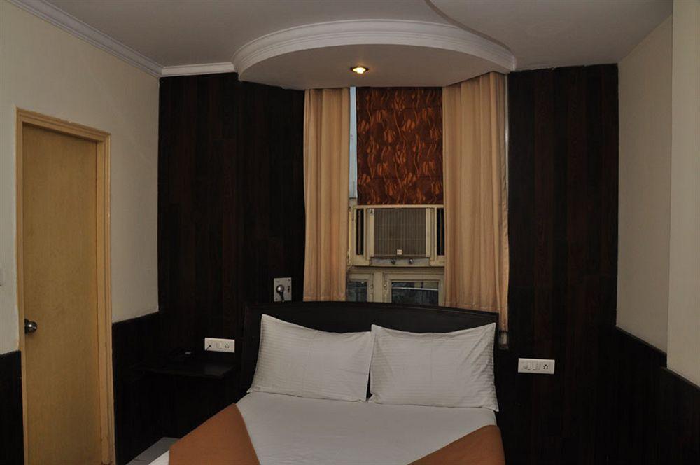 Hotel Abhay Palace Ghaziabad Exterior foto