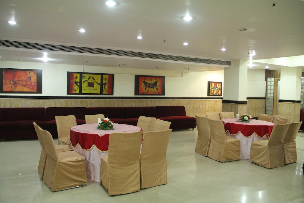 Hotel Abhay Palace Ghaziabad Exterior foto